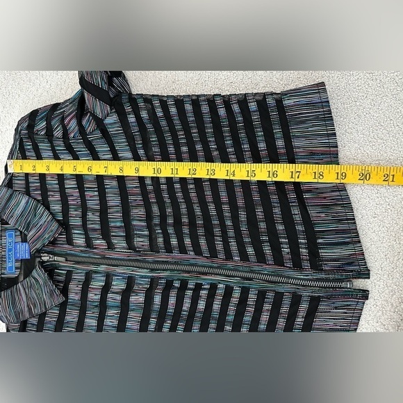 Blu Ice Zippered Long Sleeved Leather Jacket, size L - Picture 10 of 12